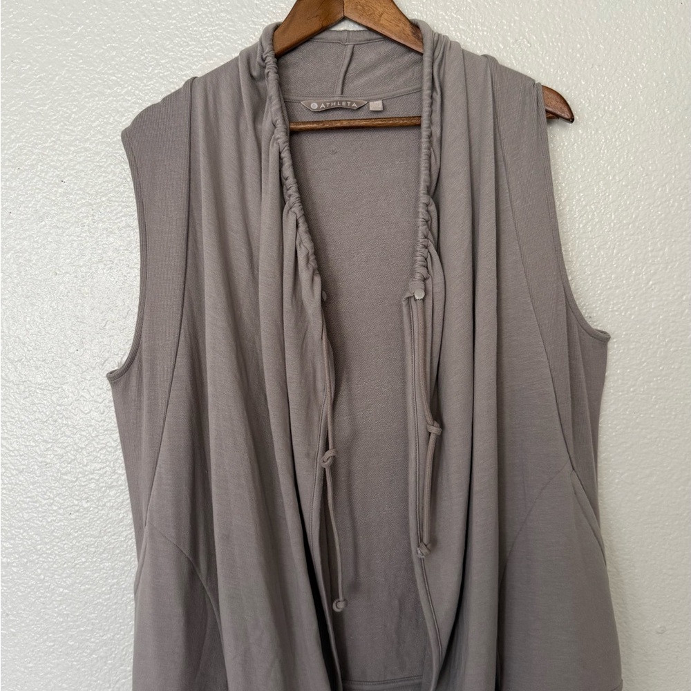 Athleta Gray Sleeveless Drape Vest size M
